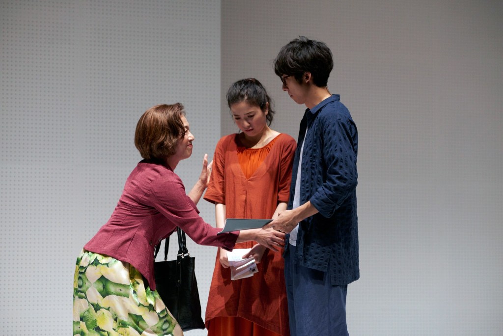 高橋一生 吉高由里子 キムラ緑子 〜 レディエント・バーミン Radiant Vermin 2 afb35a51f322fa5065a1e6444ef601c9a 2048x1367 1