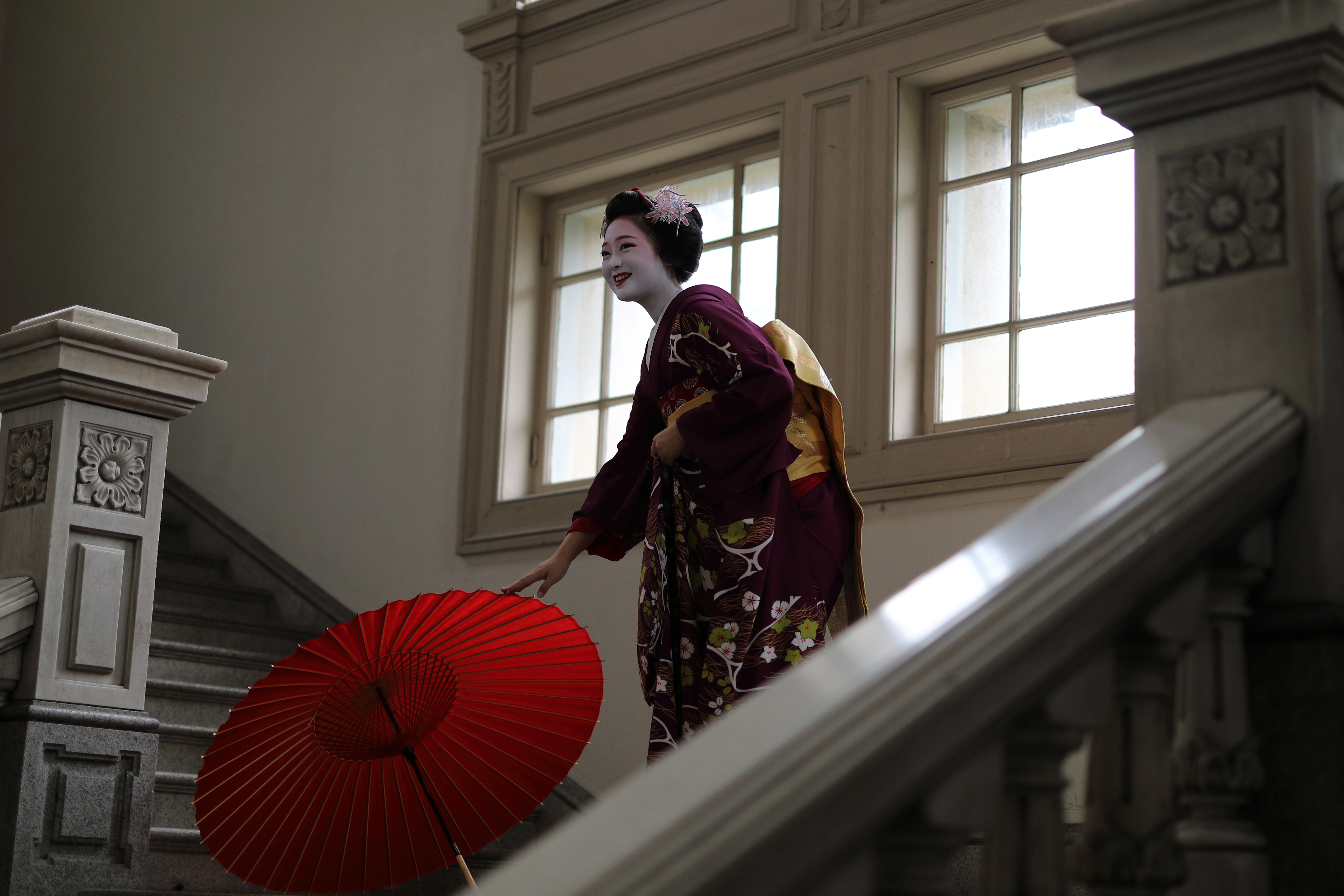舞妓さんと洋館