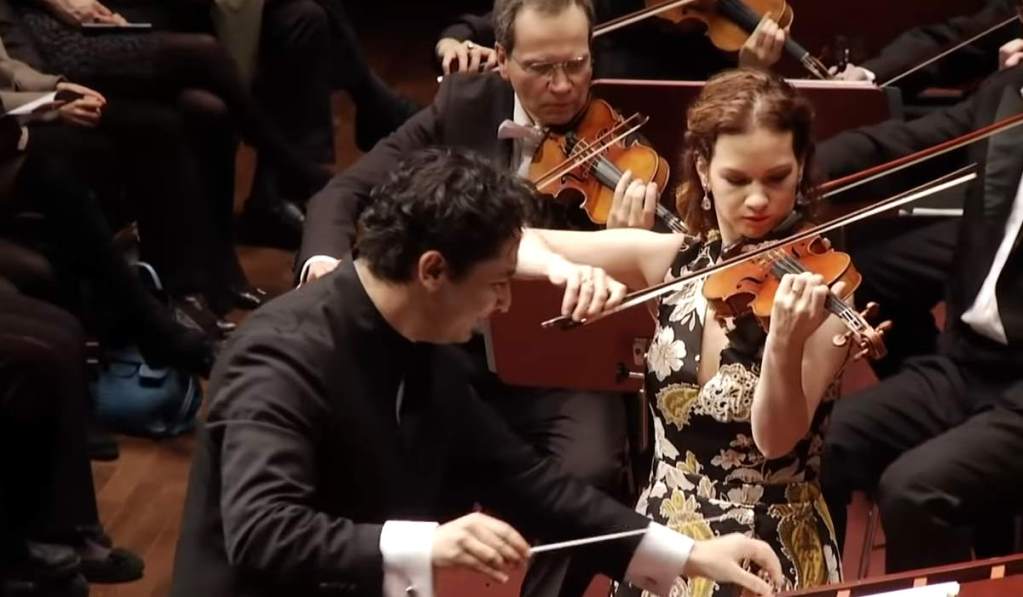 ヒラリーHilary Hahn performs Bruch Violin Concerto No 1