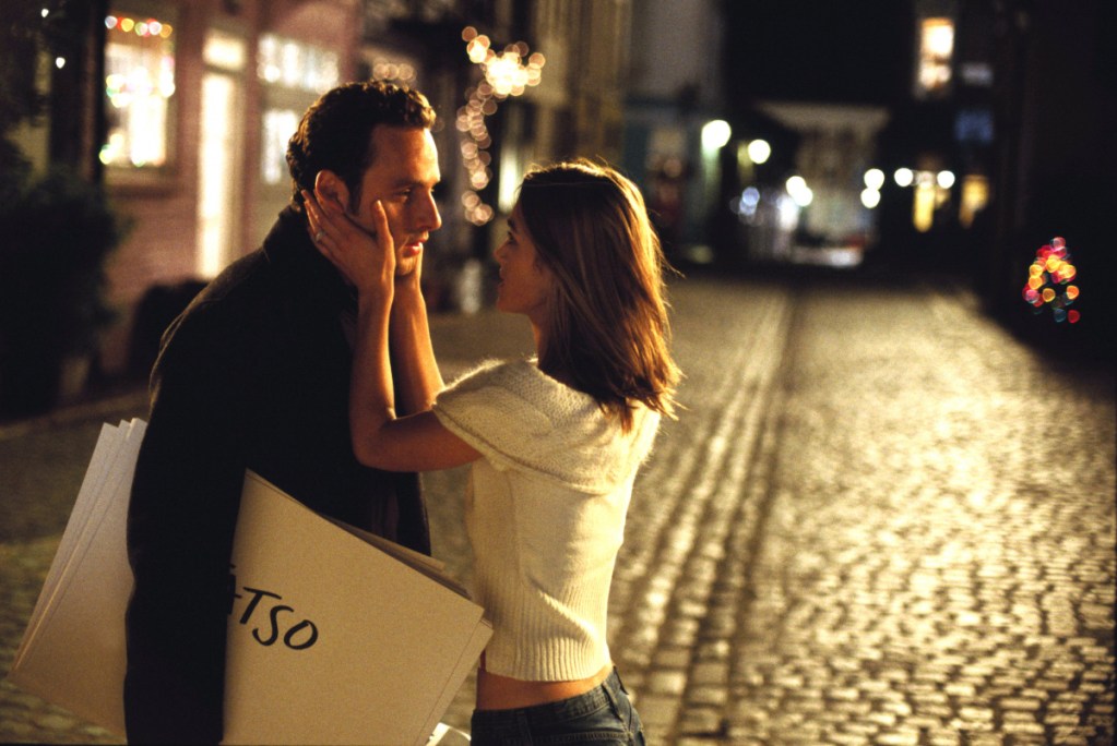 映画「ラブアクチュアリー」〜 “Love Actually” ~この世の愛に疑問を抱いた時には 3 ラブ・アクチュアリーF0NIWAA 1200